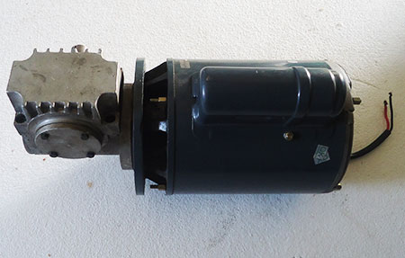 Boîte d’engrenages avec moteur